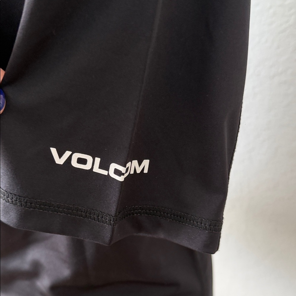 Volcom Thrashguard in Black size XL Big Kids NWT - Picture 7 of 10
